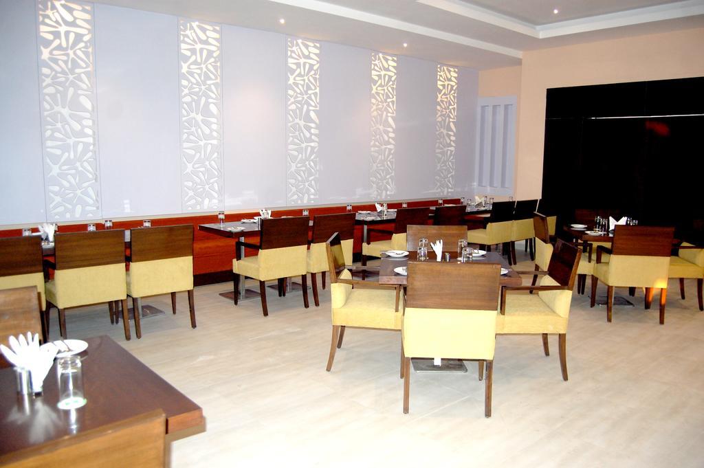 Hotel Le Roi Raipur At Raipur Railway Station Εξωτερικό φωτογραφία