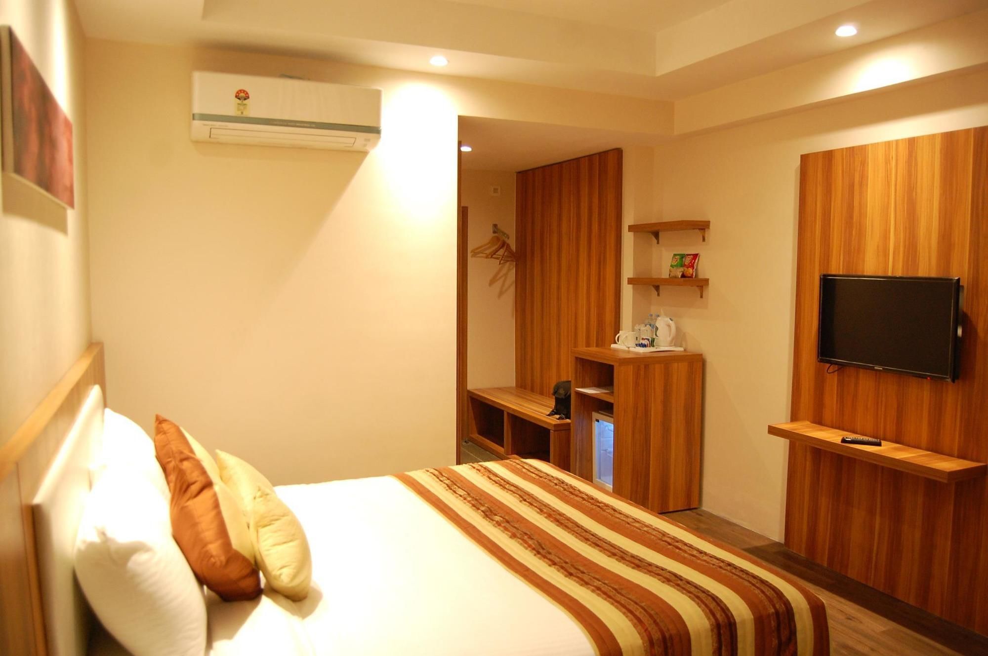 Hotel Le Roi Raipur At Raipur Railway Station Εξωτερικό φωτογραφία