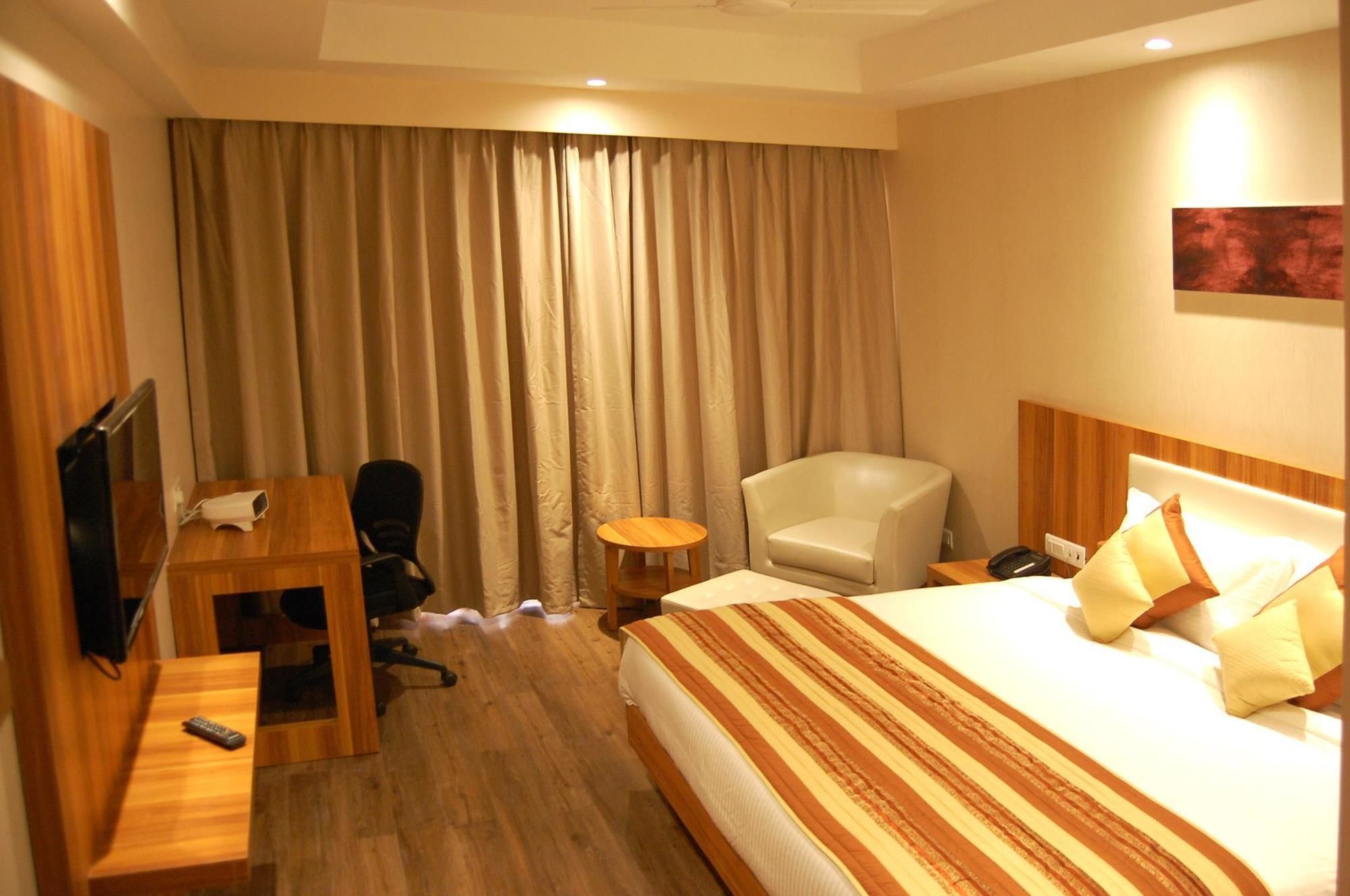 Hotel Le Roi Raipur At Raipur Railway Station Εξωτερικό φωτογραφία